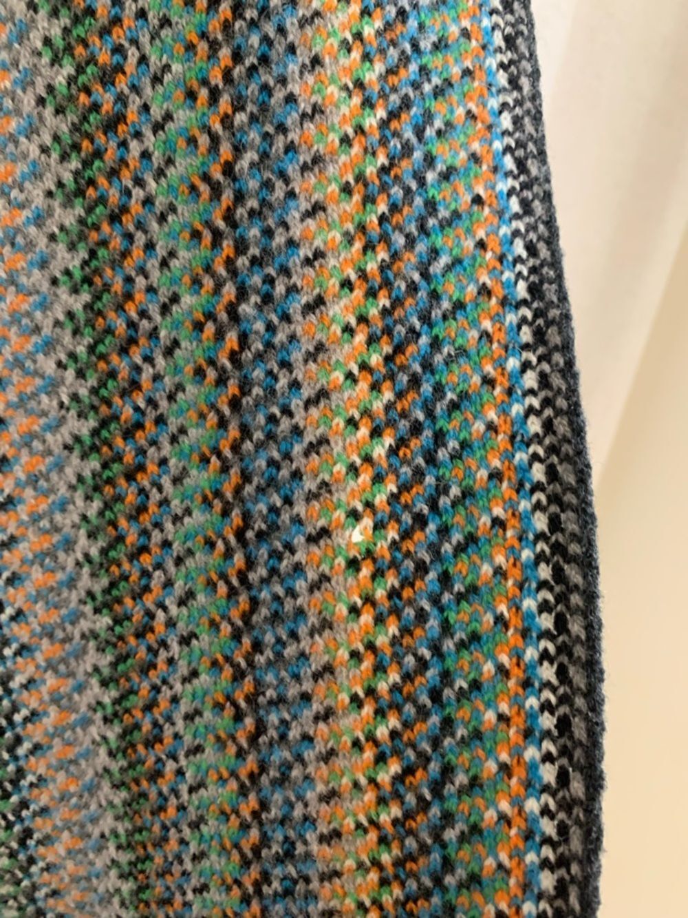 Johnstons of Elgin 100% Lambswool Scotland Striped Multicolor Knit Scarf Fringe - Picture 5 of 5